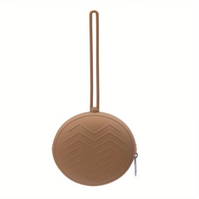 Pacifier case with zipper