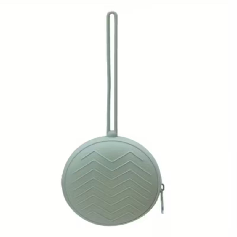 Pacifier case with zipper