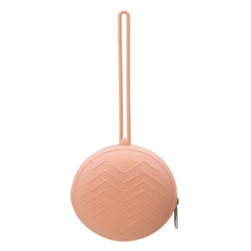 Pacifier case with zipper