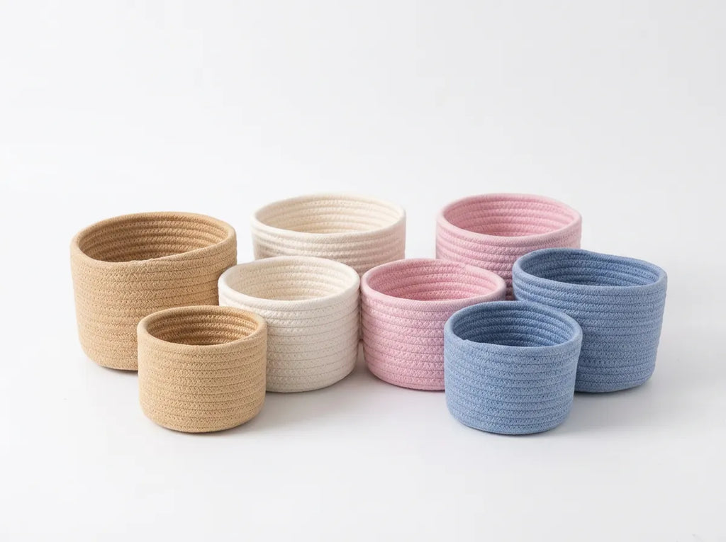 Round woven basket